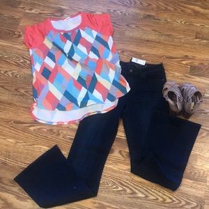 Your closet is calling!! Banana Republic dark wide leg jeans. Size 8.